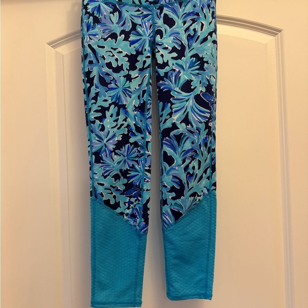Lilly Pulitzer Luxletic Weekender Midi Legging Size XS Navy In Too Deep Print